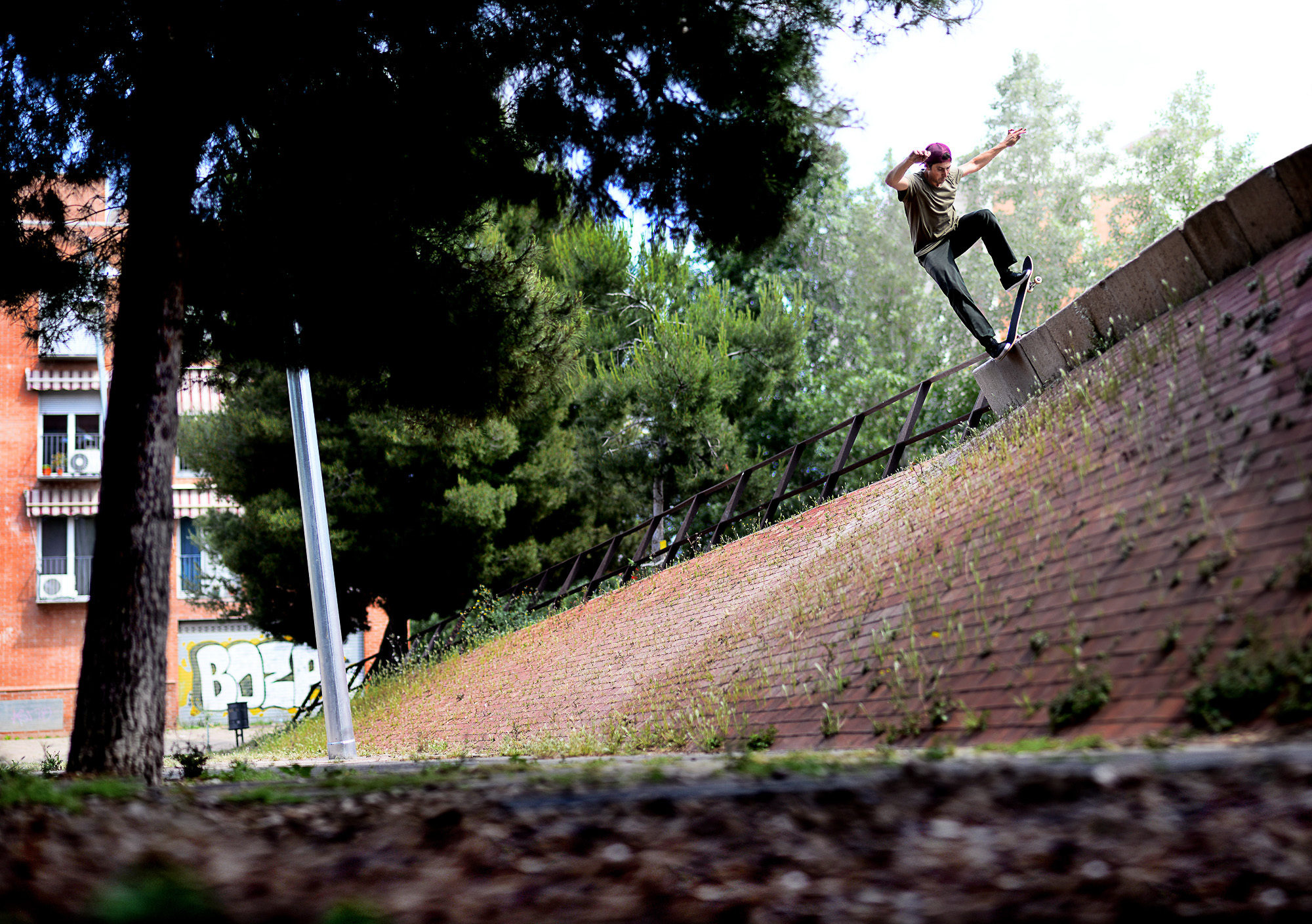 Tom Karangelov Fs Noseblunt Pop Out low res DZ